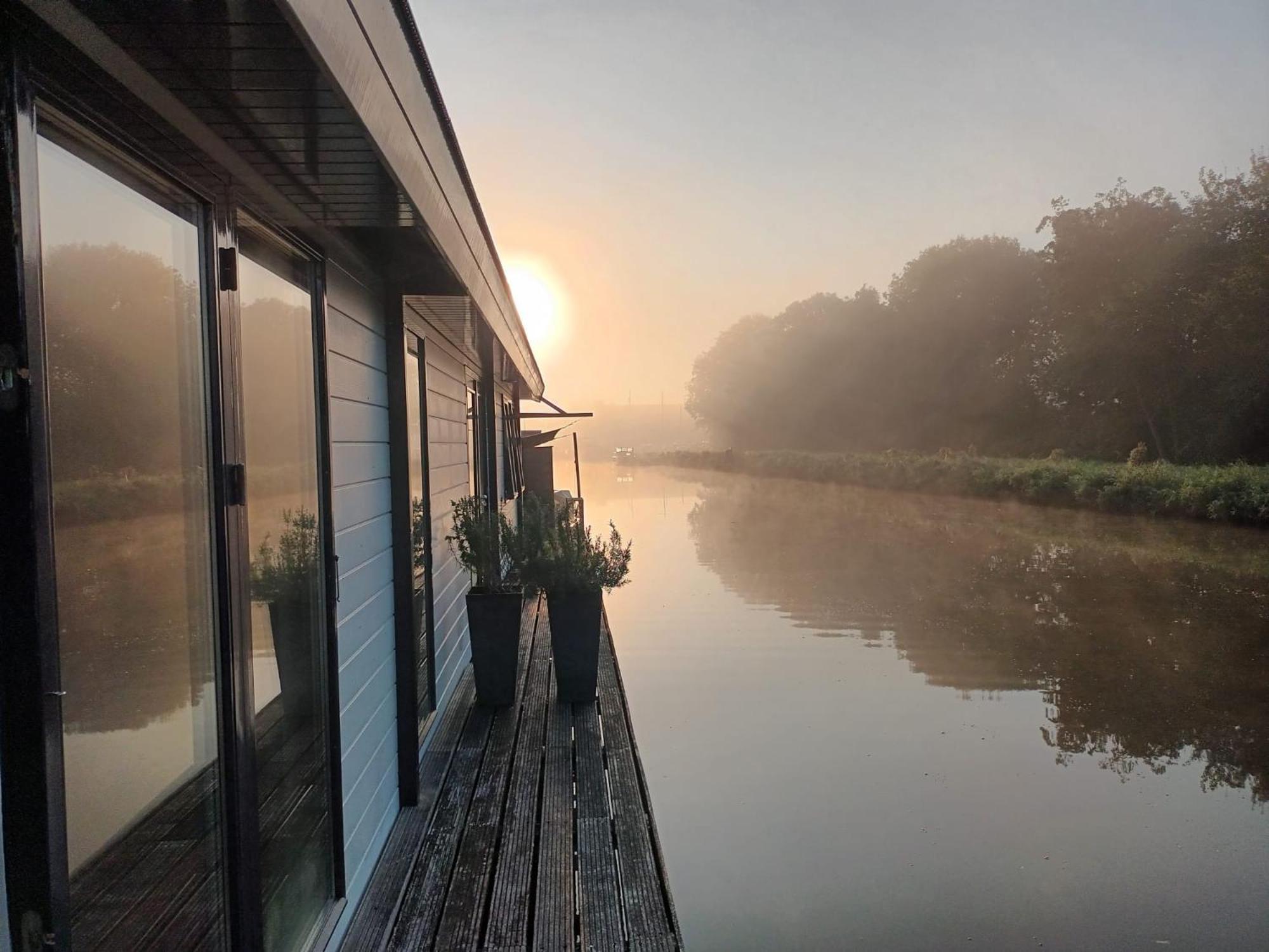 Apartmán Bb De Woonboot Anna Paulowna Exteriér fotografie
